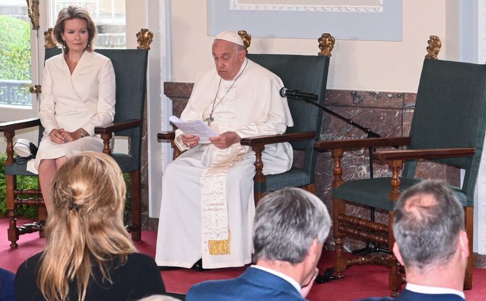 El Papa Francisco se reune con los Reyes de Belgica en el Castillo de Laeken 6 - El Papa Francisco se reúne con los Reyes de Bélgica en el Castillo de Laeken