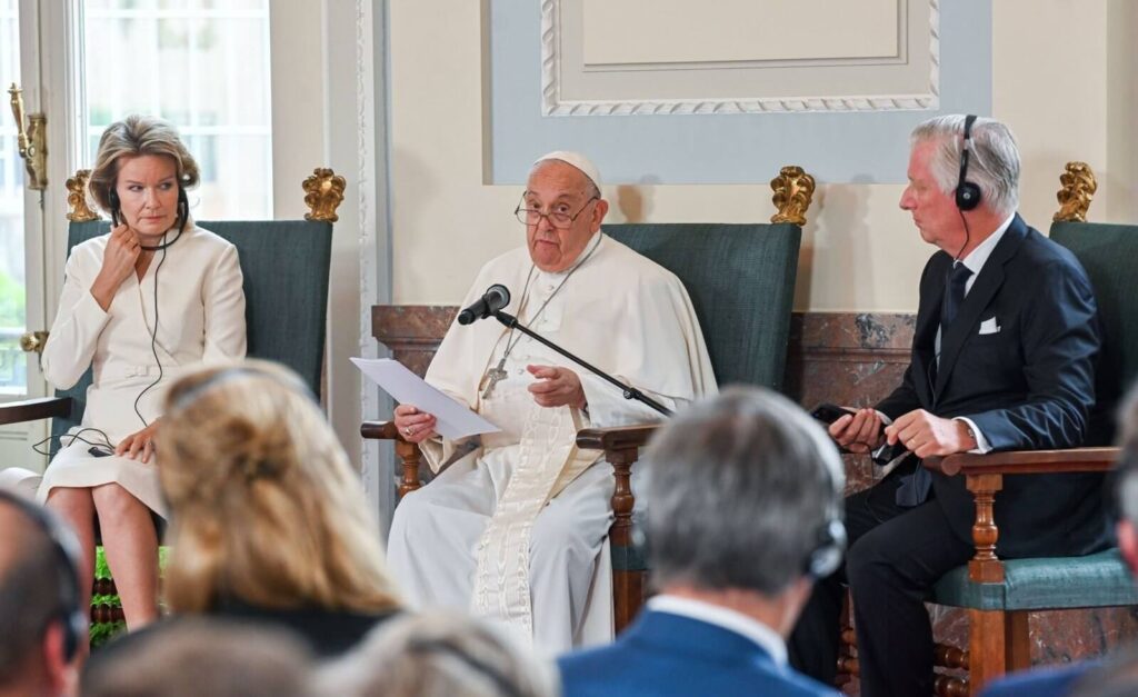 El Papa Francisco se reune con los Reyes de Belgica en el Castillo de Laeken 7 1024x627 - El Papa Francisco se reúne con los Reyes de Bélgica en el Castillo de Laeken