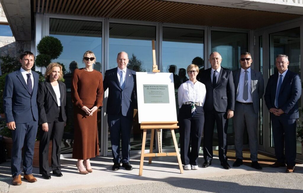 El Principe Alberto y la Princesa Charlene asistieron a una inauguracion oficial en Peille 4 1024x655 - La presencia del Príncipe Alberto y la Princesa Charlene en una inauguración oficial en Peille