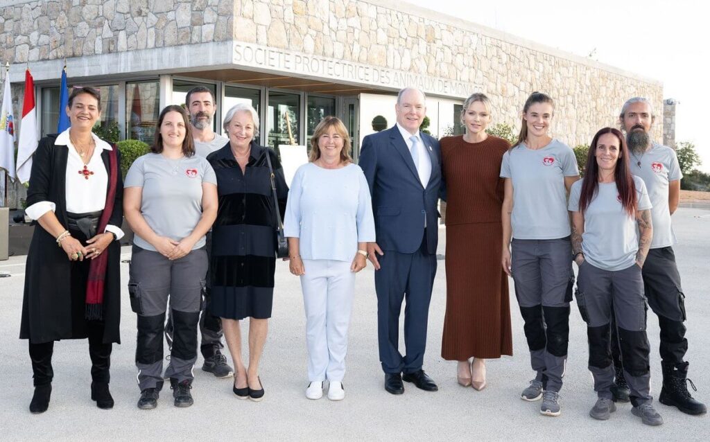 El Principe Alberto y la Princesa Charlene asistieron a una inauguracion oficial en Peille 8 1024x638 - La presencia del Príncipe Alberto y la Princesa Charlene en una inauguración oficial en Peille