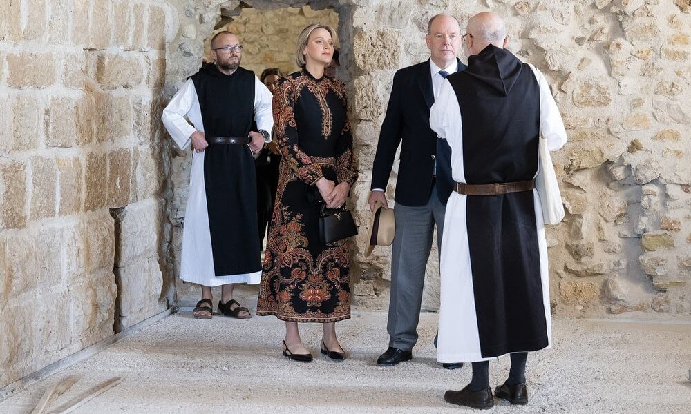 El Príncipe Alberto y la Princesa Charlène visitan la Abadía de Lérins en Saint-Honorat