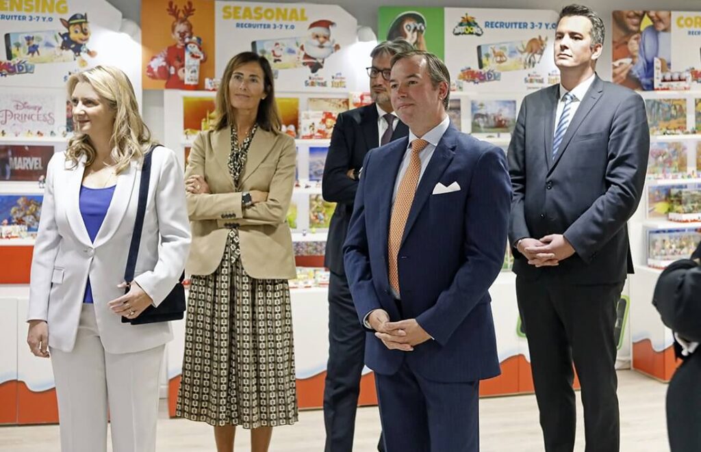 El Principe Guillaume y la Princesa Stephanie visitan el Grupo Ferrero en Senningerberg 3 1024x661 - El Príncipe Guillaume y la Princesa Estefanía visitan la sede del Grupo Ferrero en Luxemburgo