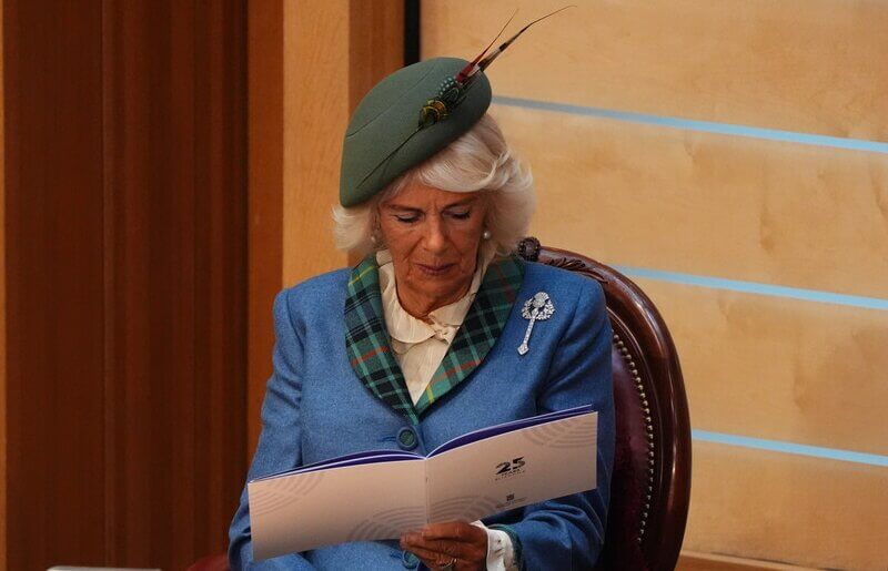 El Rey Carlos III y la Reina Camila 5 - El Rey Carlos III y la Reina Camila asisten al 25.º aniversario del Parlamento escocés en Edimburgo