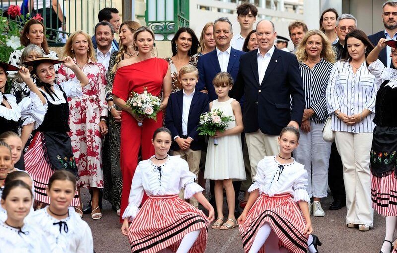 El principe Alberto la princesa Charlene y sus hijos asisten al picnic de Monaco 2024 7 - El Príncipe Alberto, la Princesa Charlene y sus hijos asisten al picnic de Mónaco 2024