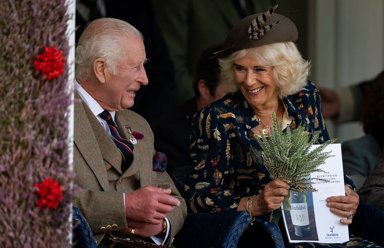 El rey Carlos y la reina Camilla asisten a la reunión de Braemar 2024