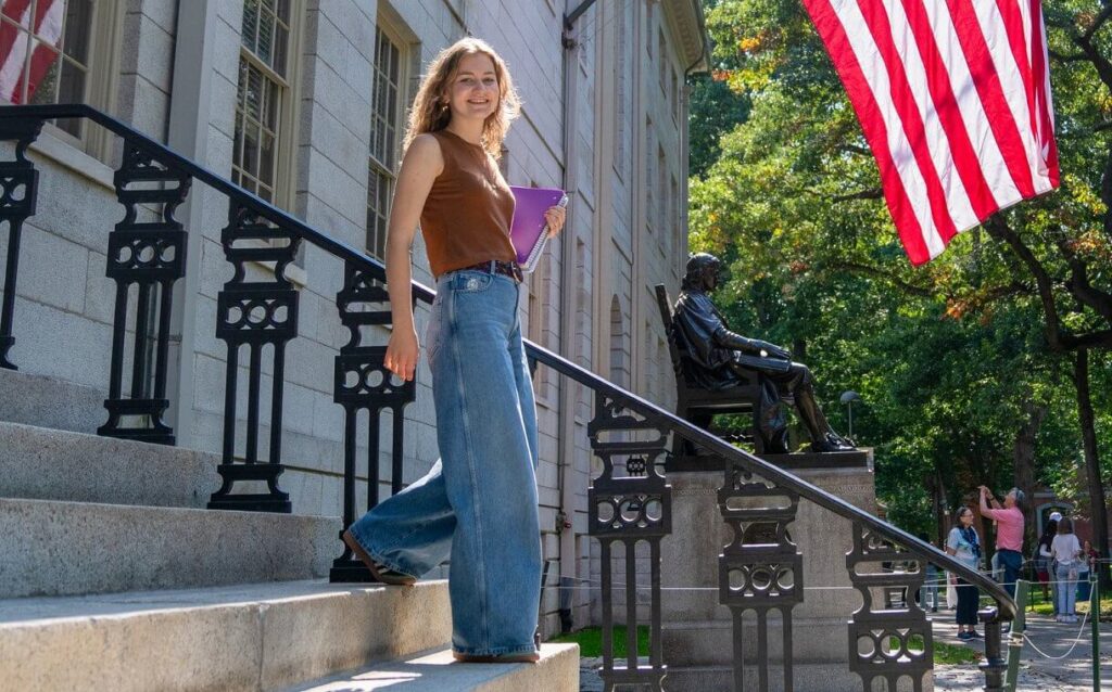 La Princesa Isabel de Belgica Comienza su Maestria en Politicas Publicas en Harvard 1 1024x638 - La Princesa Isabel de Bélgica Comienza su Maestría en Políticas Públicas en Harvard