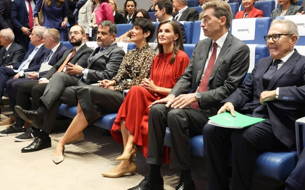 La Reina Letizia asiste al Dia Mundial de la Investigacion del Cancer 2024 en Milan 5 1024x638 - La Reina Letizia asiste al Día Mundial de la Investigación del Cáncer 2024 en Milán