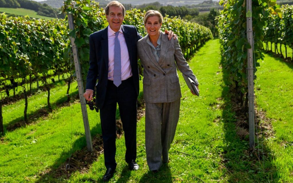 La duquesa de Edimburgo 2 1024x638 - La Duquesa de Edimburgo inaugura la prestigiosa bodega Domaine Evremond en Kent