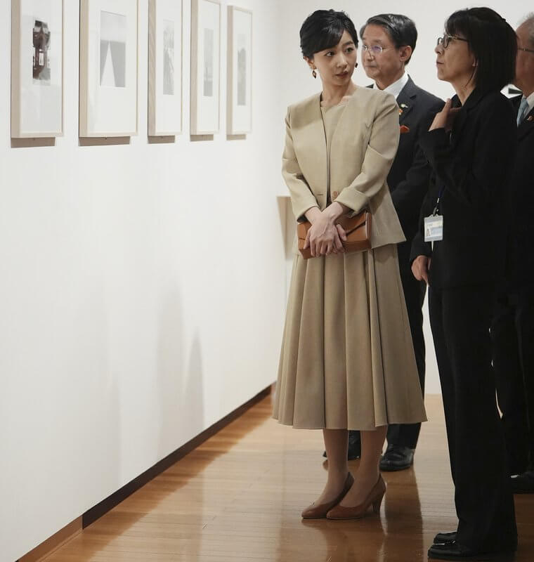 La princesa Kako 7 - La Princesa Kako participa en un concurso nacional de lenguaje de señas en la escuela secundaria de Yonago