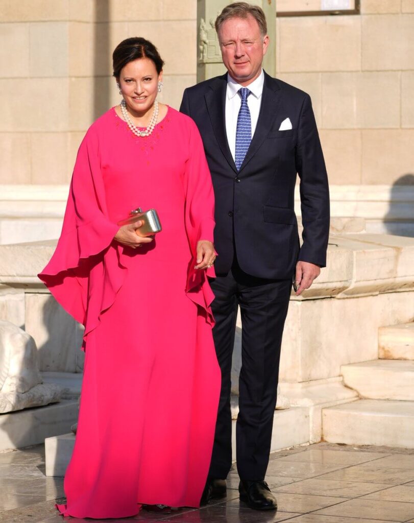 La princesa Teodora se casa con Matthew Kumar en la Catedral Metropolitana 10 811x1024 - La Boda Real de la Princesa Teodora y Matthew Kumar en Atenas