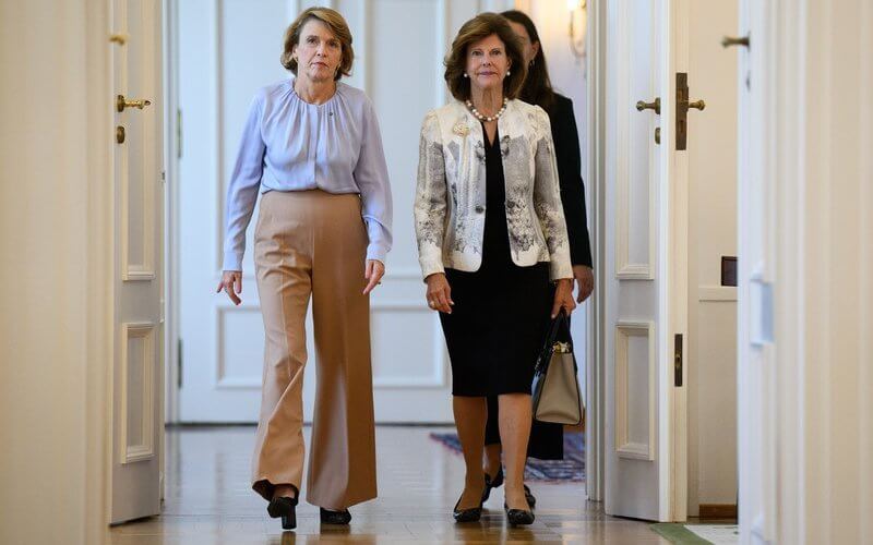 La reina Silvia asiste a una reunion en el Palacio Bellevue de Berlin 4 - La Reina Silvia Asiste a una Reunión en el Palacio Bellevue de Berlín