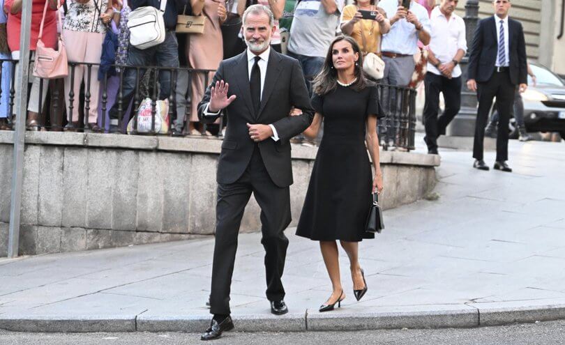 Los Reyes de Espana asisten al funeral de Juan Gomez Acebo 1 - La Familia Real Española, unida en el funeral por Juan Gómez-Acebo