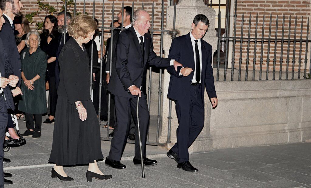 Los Reyes de Espana asisten al funeral de Juan Gomez Acebo 4 - La Familia Real Española, unida en el funeral por Juan Gómez-Acebo