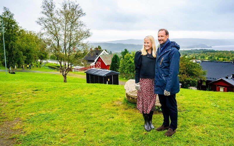 Los principes de Noruega visitan los municipios de Selbu y Malvik