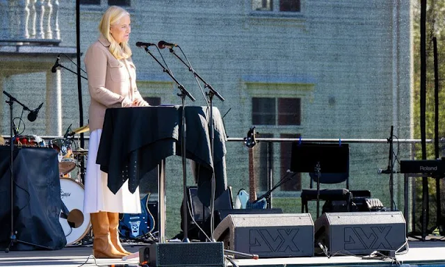 Los principes herederos de Noruega visita el municipio de Midtre Gauldal 4 - Los príncipes herederos de Noruega visitan el municipio de Midtre Gaulda