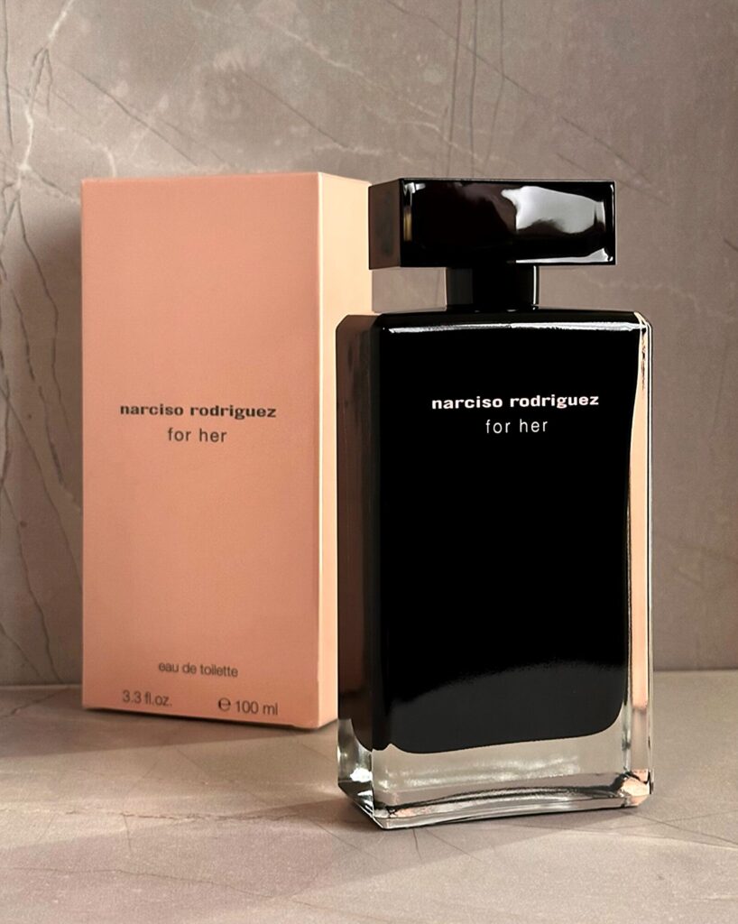 Narciso Rodriguez For Her 818x1024 - Los 10 perfumes más vendidos en España para el otoño