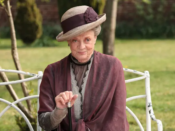 merlin 182122446 b9f44c27 69f5 4f48 b2fe f4a6e0249b82 articleLarge - Maggie Smith, la icónica actriz británica, fallece a los 89 años