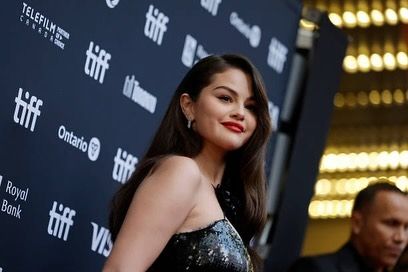 Selena Gomez se sincera sobre su imposibilidad de ser madre y explora la adopción o la gestación subrogada