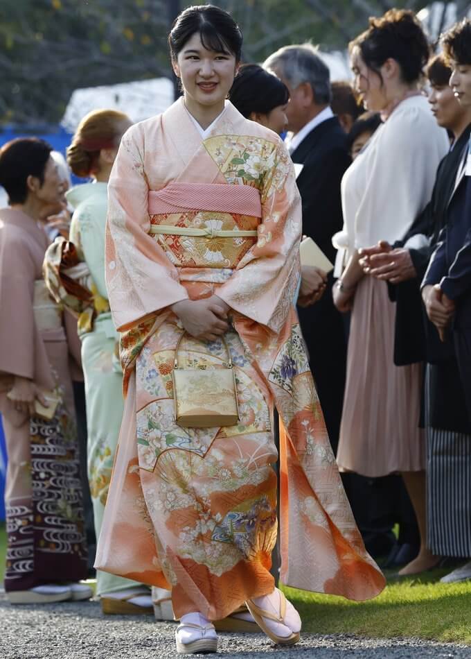 El emperador Naruhito y la emperatriz Masako organizan la fiesta en el jardin de otono de 2024 06 - El Emperador Naruhito y la Emperatriz Masako Presiden la Fiesta de Otoño en el Jardín Imperial