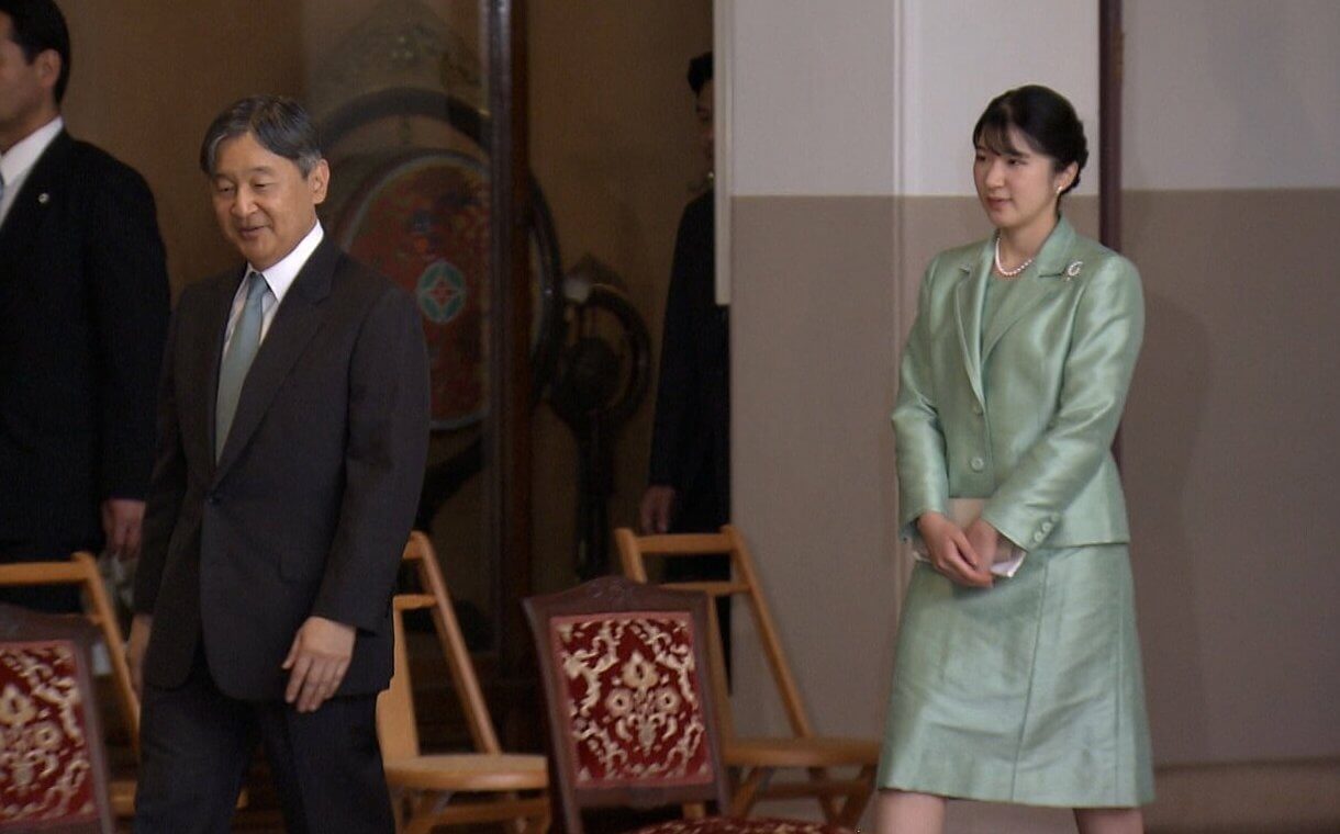 El Emperador de Japón y la Princesa Aiko asisten al Concierto de Gagaku de Otoño en el Palacio Imperial de Tokio