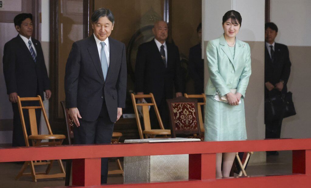 El emperador de Japon y la princesa Aiko asisten al concierto Autumn Gagaku 2 - El Emperador de Japón y la Princesa Aiko asisten al Concierto de Gagaku de Otoño en el Palacio Imperial de Tokio