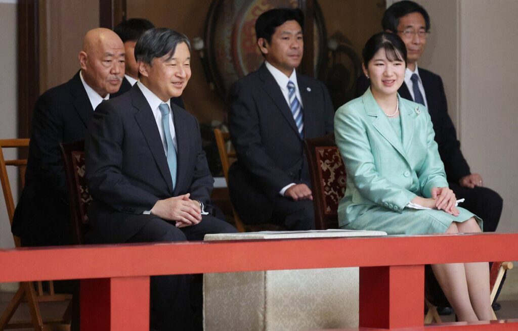 El emperador de Japon y la princesa Aiko asisten al concierto Autumn Gagaku 4 1024x655 - El Emperador de Japón y la Princesa Aiko asisten al Concierto de Gagaku de Otoño en el Palacio Imperial de Tokio