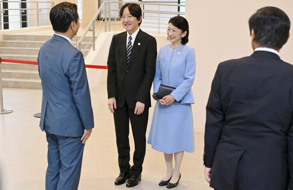 El principe heredero Akishino y la princesa Kiko visitan el estadio Saga 2 - El Príncipe Heredero Akishino y la Princesa Kiko: Apoyo a la Inclusión en el Estadio Saga