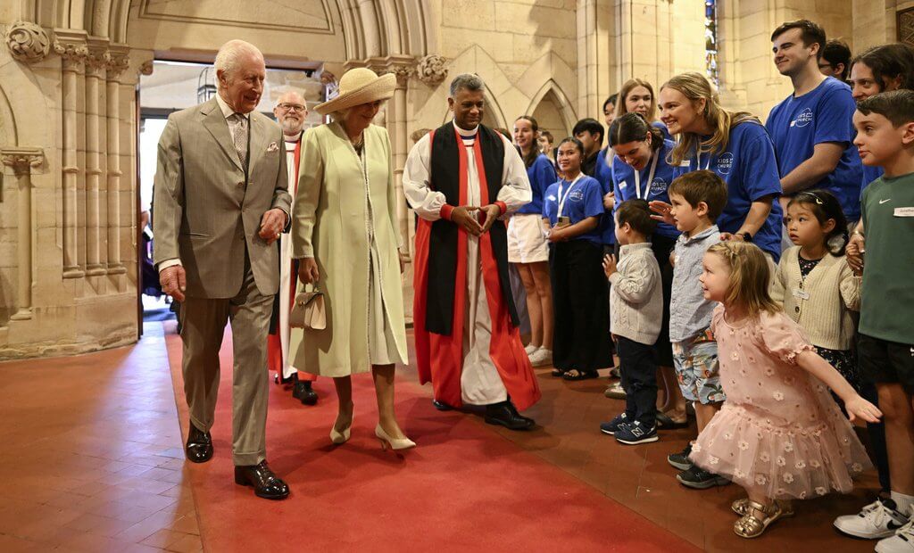 El rey Carlos y la reina Camila asisten a un servicio religioso en Sidney 3 - El Rey Carlos III y la Reina Camila participan en un solemne servicio religioso en Sídney