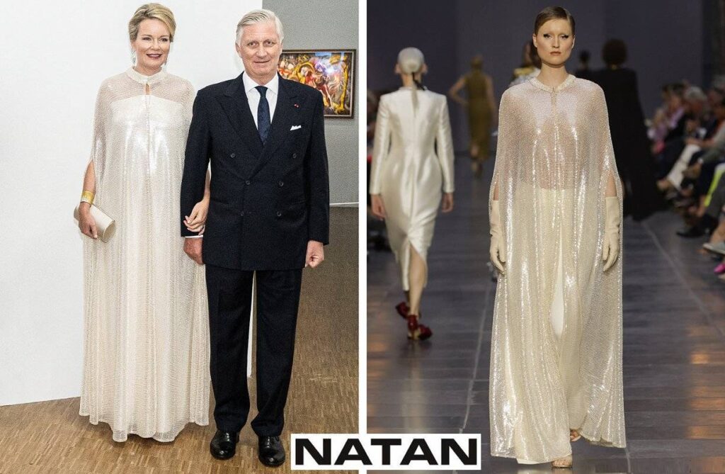 Vestido estilo capa con adornos de Natan Couture