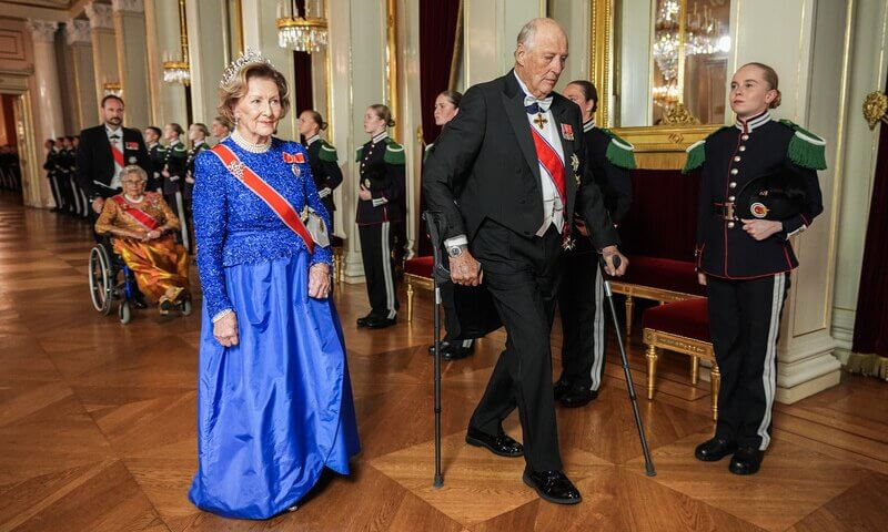 El Rey Harald y la Reina Sonja ofrecen una Cena de Gala para el Parlamento Noruego