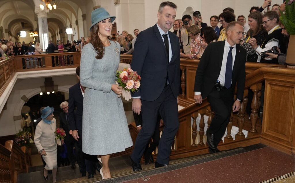 El rey y la reina daneses 6 1024x637 - Los Reyes de Dinamarca asisten a la inauguración del año laboral 2024 del Folketing