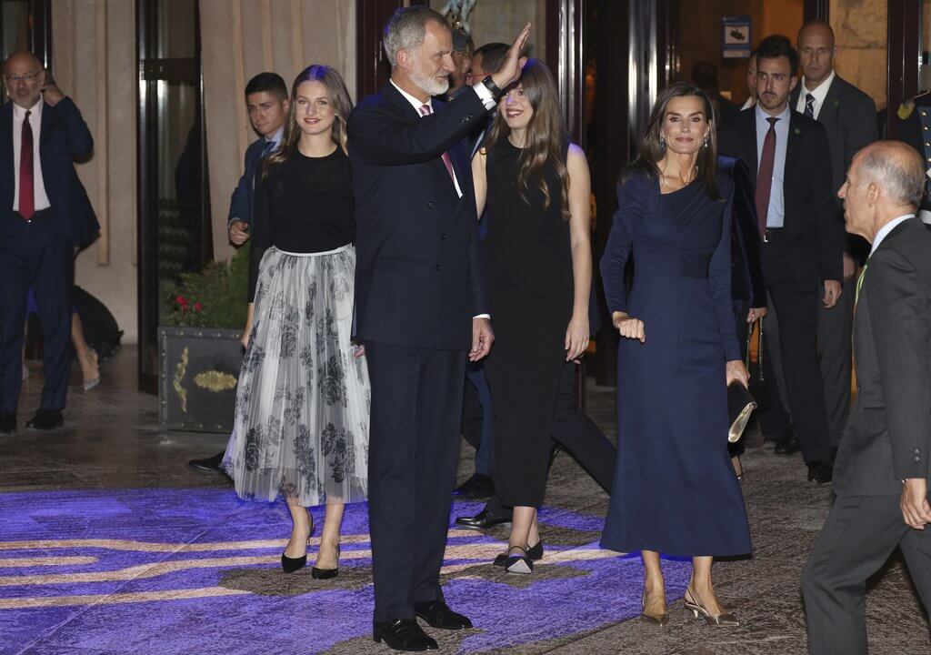 La Familia Real Espanola acude al concierto de los Premios Princesa de Asturias 2024 03 - La Familia Real Española acude al Concierto de los Premios Princesa de Asturias 2024