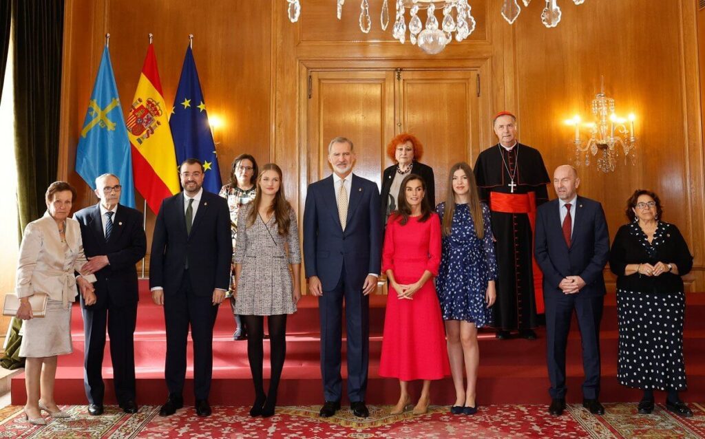 La Familia Real asiste a la recepcion de los Premios Princesa de Asturias 2024 3 1024x638 - La Familia Real Española Asiste a la Recepción de los Premios Princesa de Asturias 2024