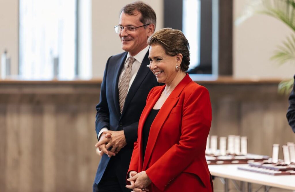 La Gran Duquesa Maria Teresa entrega las Medallas de la Cruz Roja 2024 03 1024x668 - La Gran Duquesa María Teresa entrega las Medallas de la Cruz Roja 2024