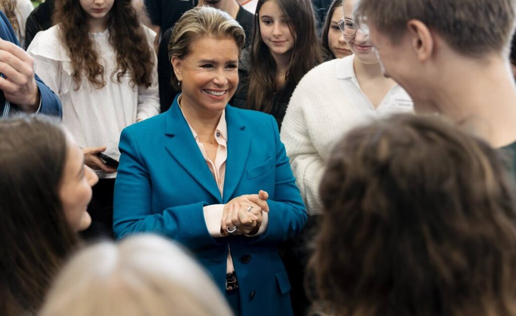 La Gran Duquesa Maria Teresa visita la Escuela Europea de Mamer 2 1024x627 - La Gran Duquesa María Teresa visita la Escuela Europea de Mamer