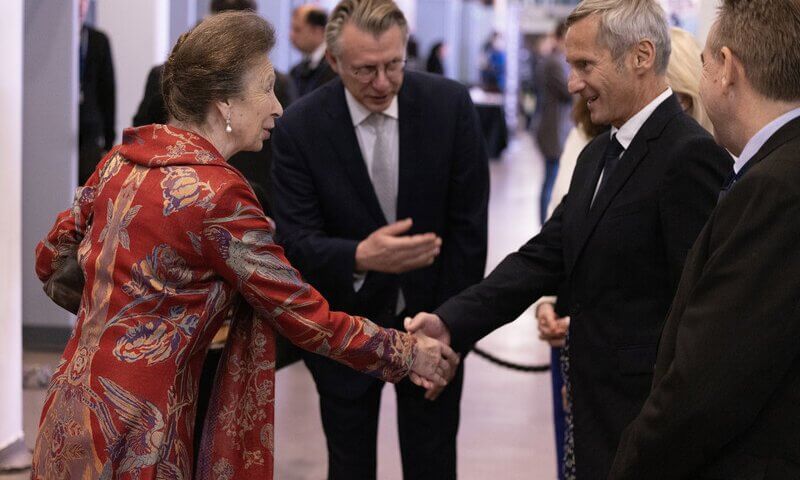 La Princesa Ana de Inglaterra asiste a la inauguración de la gira de la Escuela Española de Equitación en el OVO Arena de Wembley, Londres