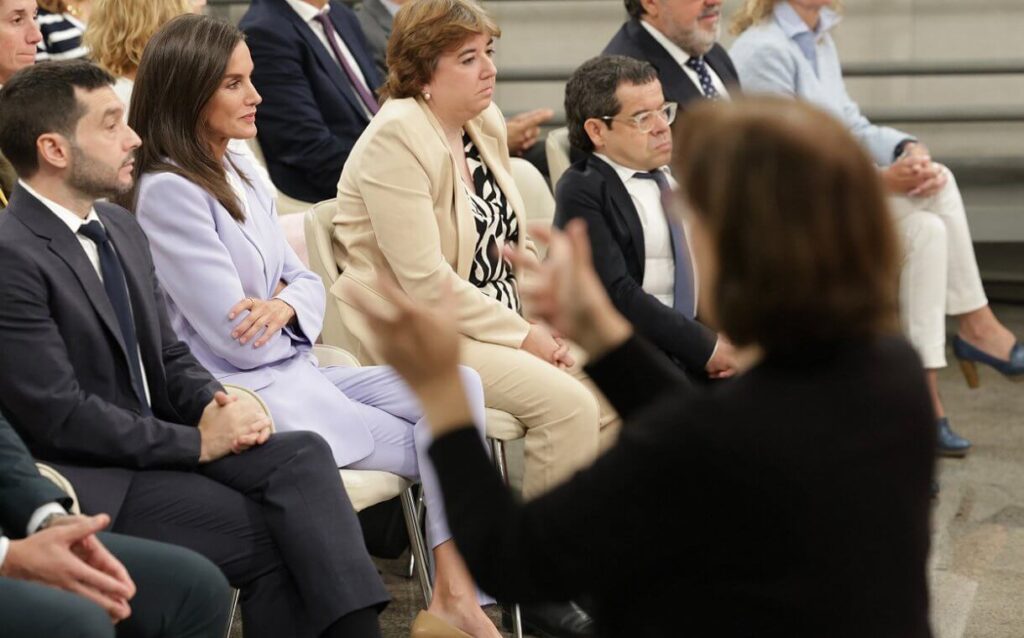 La Reina Letizia asiste a la presentacion de Radio Nacional para Todos 4 1024x638 - La Reina Letizia asiste a la presentación de 'Radio Nacional para Todos'