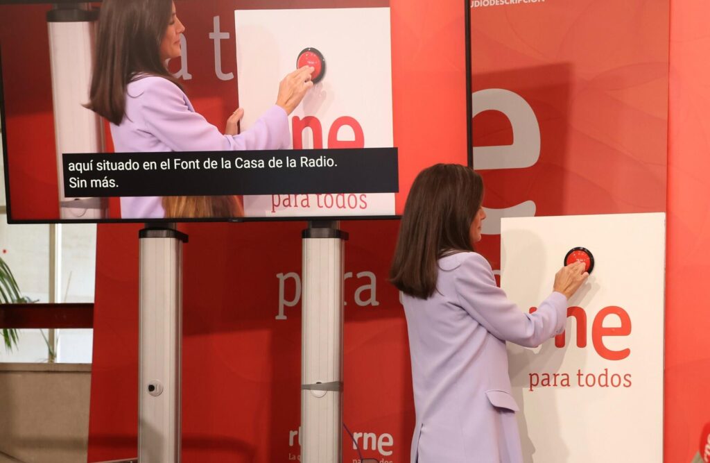 La Reina Letizia asiste a la presentacion de Radio Nacional para Todos 5 1024x667 - La Reina Letizia asiste a la presentación de 'Radio Nacional para Todos'