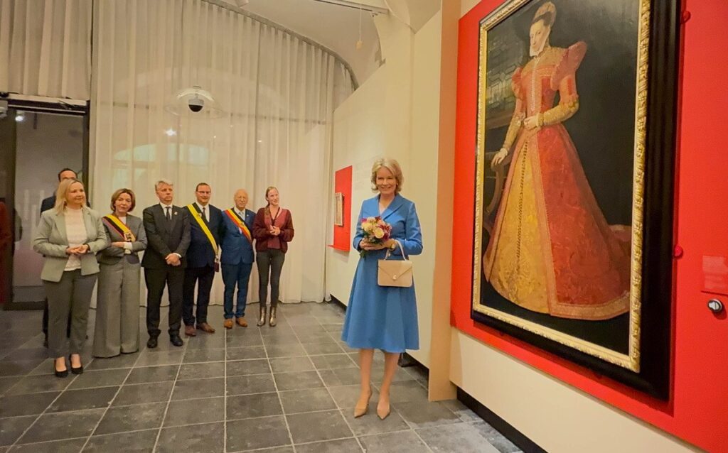 La Reina Matilde visita la exposicion dedicada a Margarita de Parma en el Museo MOU 5 1024x638 - La Reina Matilde visita la exposición dedicada a Margarita de Parma en el Museo MOU