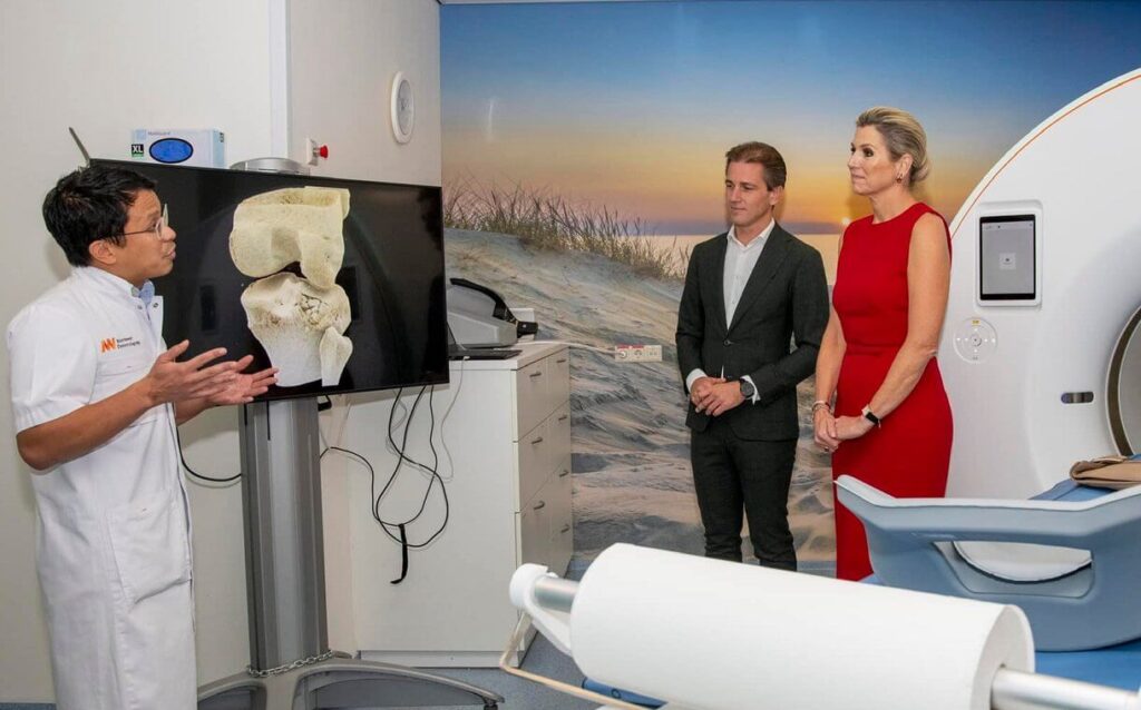 La Reina Maxima visita el grupo hospitalario Noordwest en Alkmaar 6 1024x638 - La Reina Máxima visita el Noordwest Hospital Group en Alkmaar