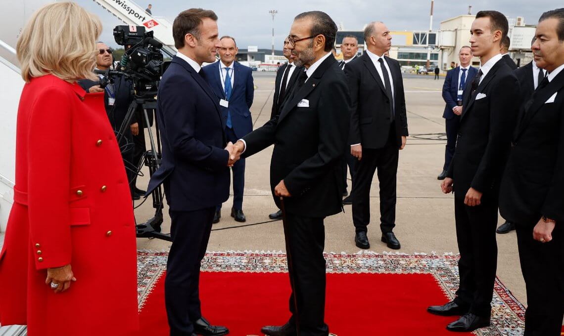 La familia real de Marruecos recibe al presidente francés Emmanuel Macron y a su esposa Brigitte Macron