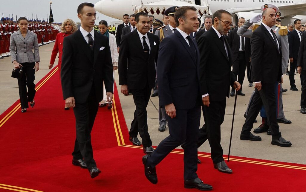 La familia real de Marruecos recibe al presidente frances Macron y a su esposa 3 1024x642 - La familia real de Marruecos recibe al presidente francés Emmanuel Macron y a su esposa Brigitte Macron