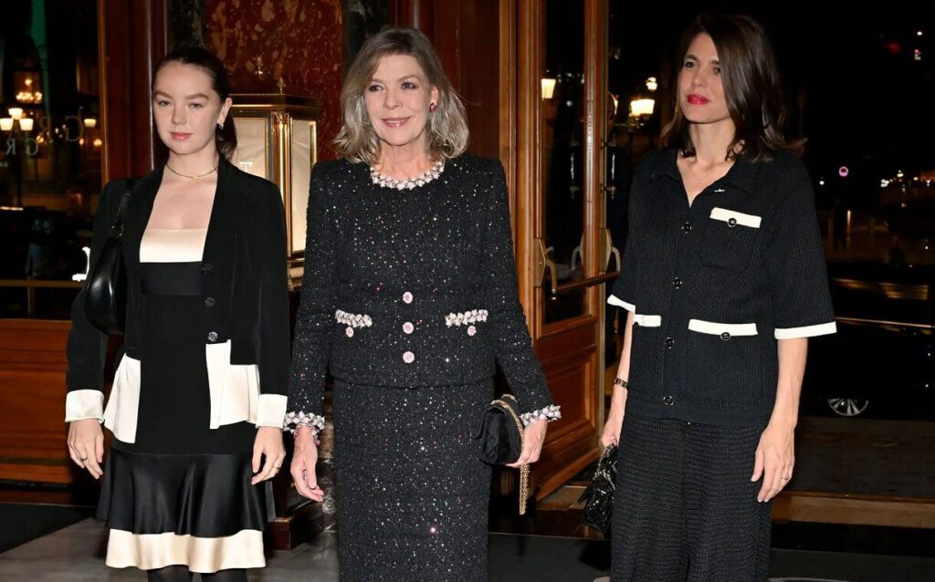 La princesa Carolina y sus hijas asisten a la ceremonia de entrega de premios de la Fundacion Principe Pierre 3 1024x638 - La princesa Carolina y sus hijas asisten a la ceremonia de entrega de premios de la Fundación Príncipe Pierre