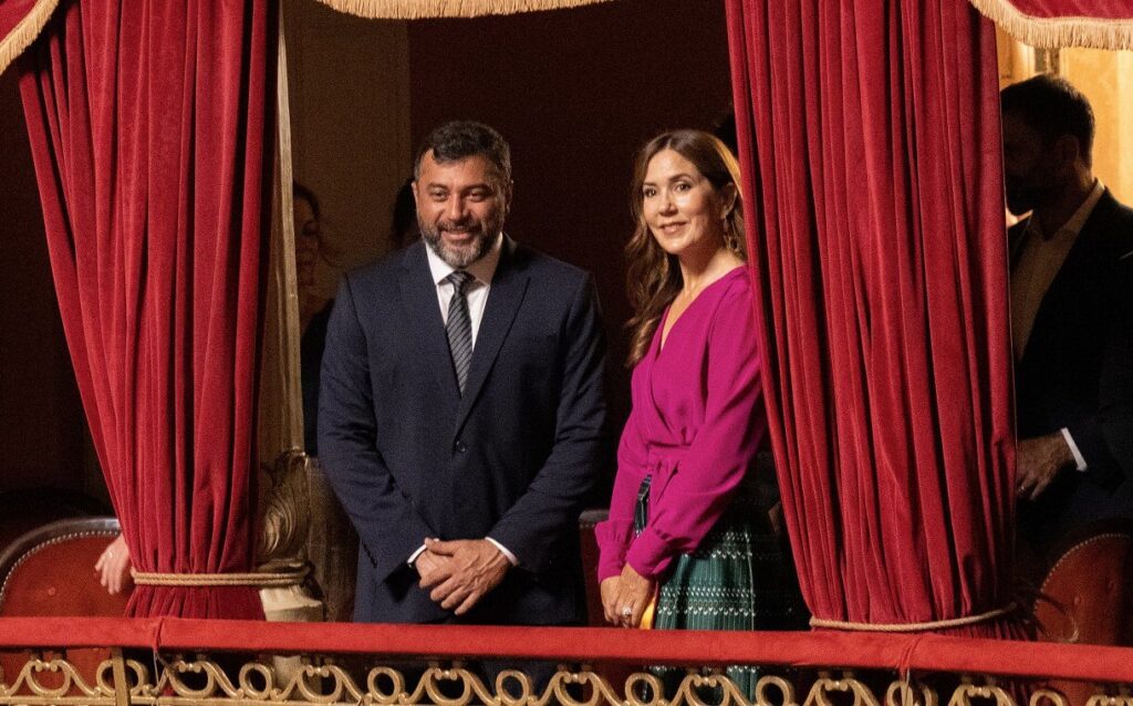 La reina Maria asiste a una recepcion oficial en el Teatro Amazonas de Manaus 7 1024x638 - La Reina María asiste a una recepción oficial en el Teatro Amazonas de Manaos