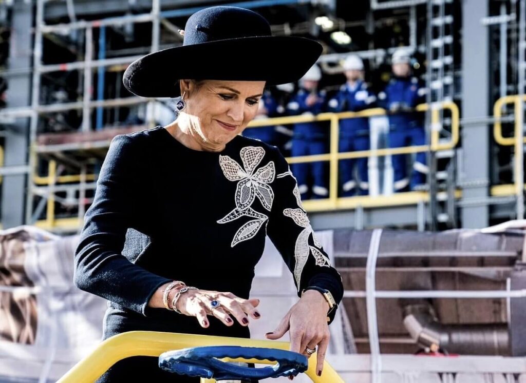 La reina Maxima inaugura oficialmente una nueva fabrica de Avantium en Delfzijl 08 1024x747 - La Reina Máxima inaugura oficialmente la nueva fábrica de Avantium en Delfzijl