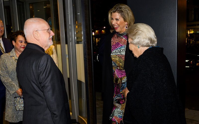 La reina Maxima y Beatriz asisten al concierto de aniversario de Ton Koopman 3 - La Reina Máxima y la Princesa Beatriz asisten al concierto de aniversario de Ton Koopman