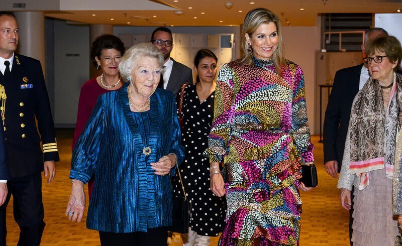 La reina Maxima y Beatriz asisten al concierto de aniversario de Ton Koopman 4 - La Reina Máxima y la Princesa Beatriz asisten al concierto de aniversario de Ton Koopman