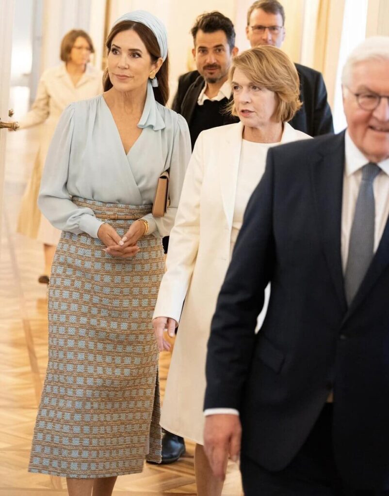 Primer dia de la visita oficial del rey Federico y la reina Maria a Alemania 07 802x1024 - Primer día de la visita oficial del rey Federico y la reina María a Alemania