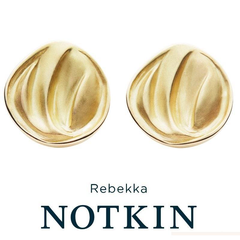 Pendientes de oro tallado de Rebekka Notkin