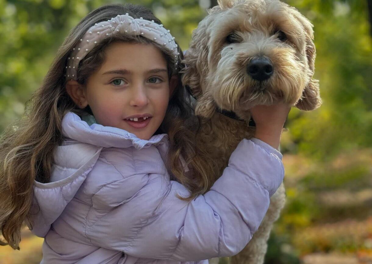 La Princesa Madeleine comparte una nueva foto de la Princesa Adrienne